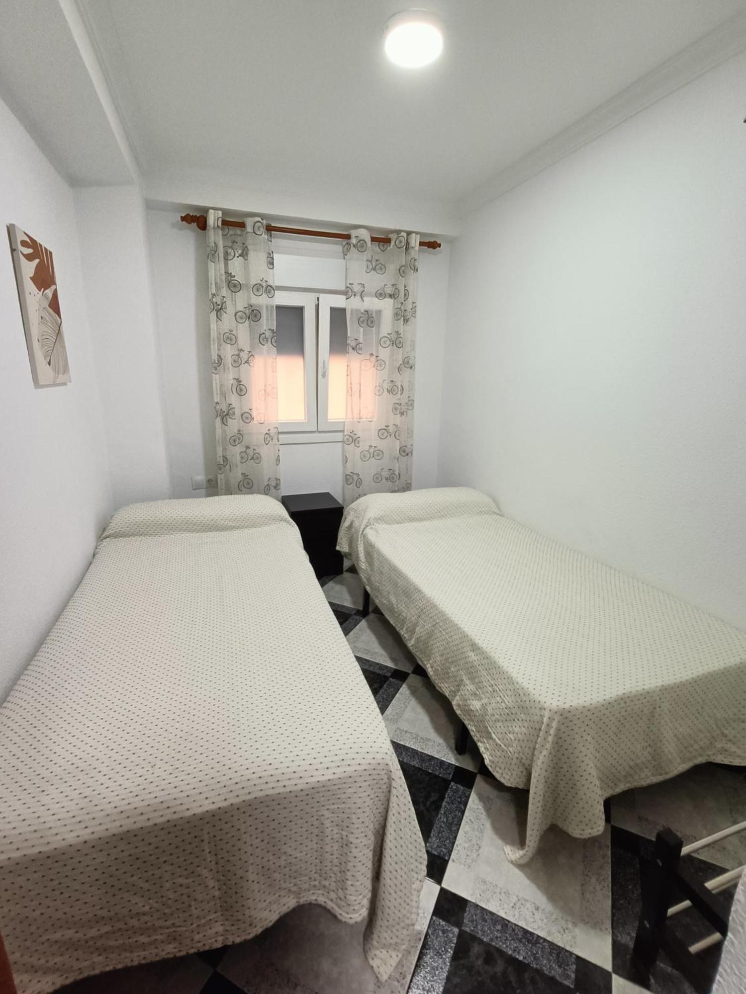 דירות קדיז Piso Calidad Precio Junto A La Playa De La Victoria מראה חיצוני תמונה